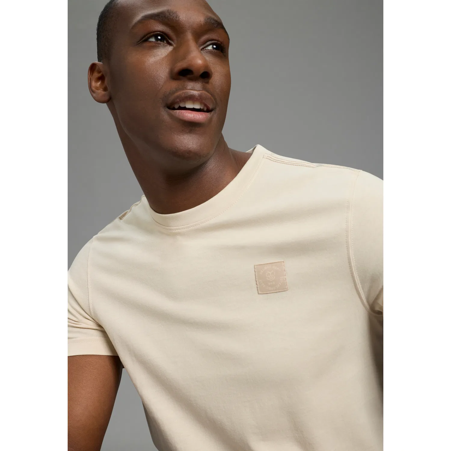 Детская футболка с круглым вырезом Regular Fit DELMAO, Beige — фото 3