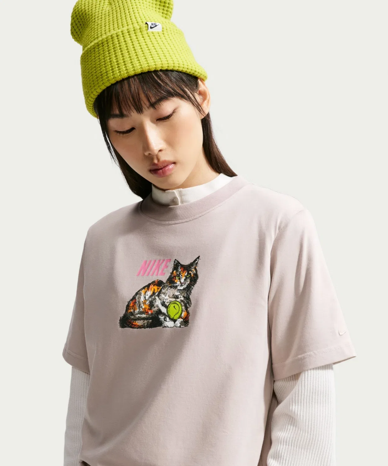 Женская футболка с принтом Nike Sportswear IW0866-236, Cream II