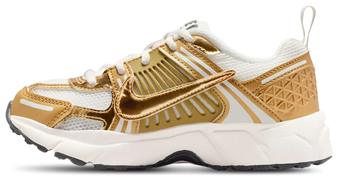 Кроссовки для девочек дошкольного возраста Vomero 5 Lace NA45 Nike, цвет Sail/Metallic Gold/Anthracite — фото 2