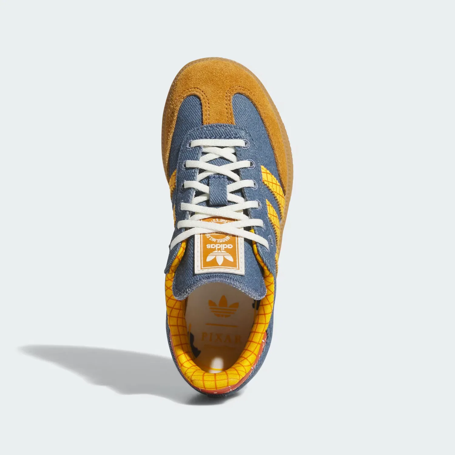 Детские кроссовки с деталями Pixar Toy Story Samba OG Adidas Originals, синий с желтым и белым — фото 2