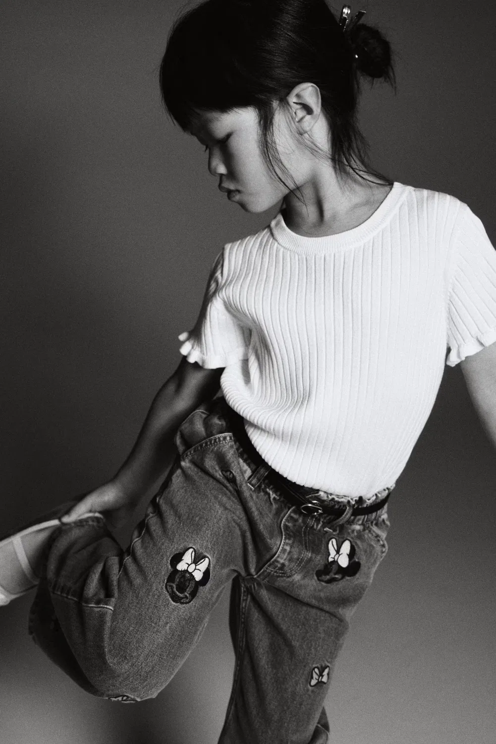 Джинсы с широкими штанинами и декоративным рисунком H&M, Denimblau/Minnie Maus — фото 3