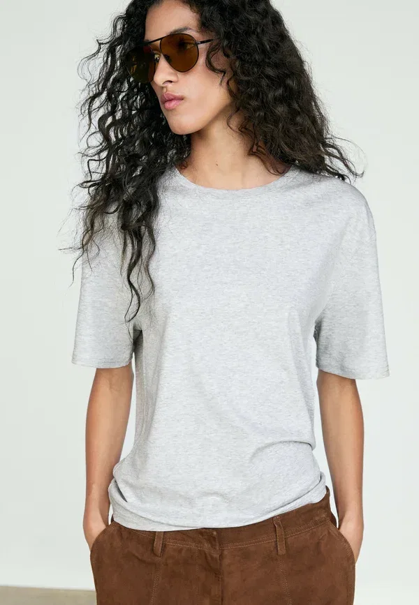 Футболка хлопковая Basic t-shirt Massimo Dutti, серый