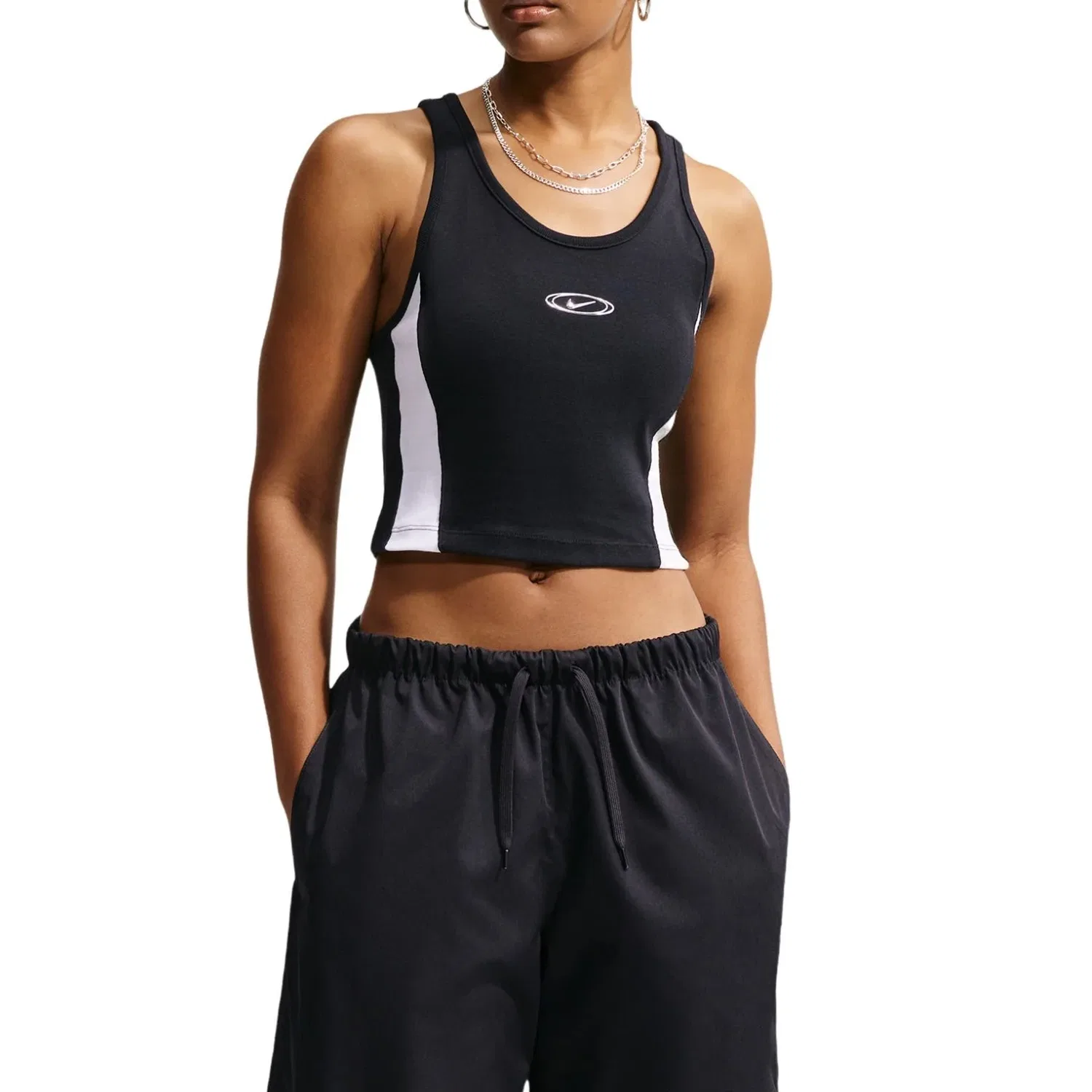 Женская футболка Sportswear Tight Cropped Tank Top 'Black White Metallic Silver' Nike, Black/White/Metallic Silver — фото 2