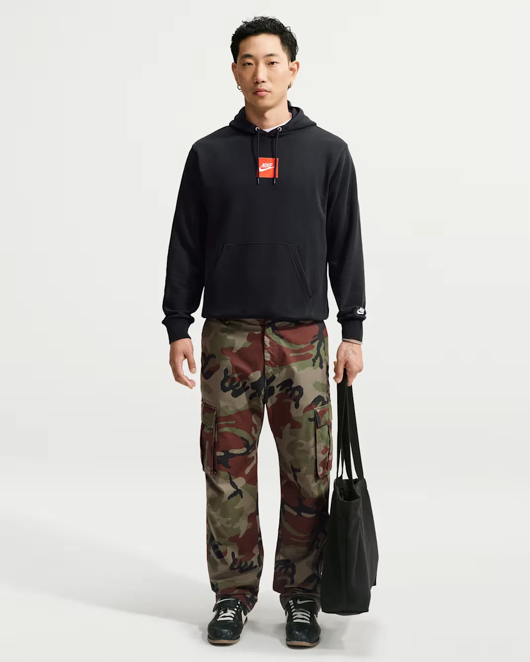 Мужская толстовка с капюшоном из французского махрового трикотажа Nike Club, Black/Black/White — фото 4