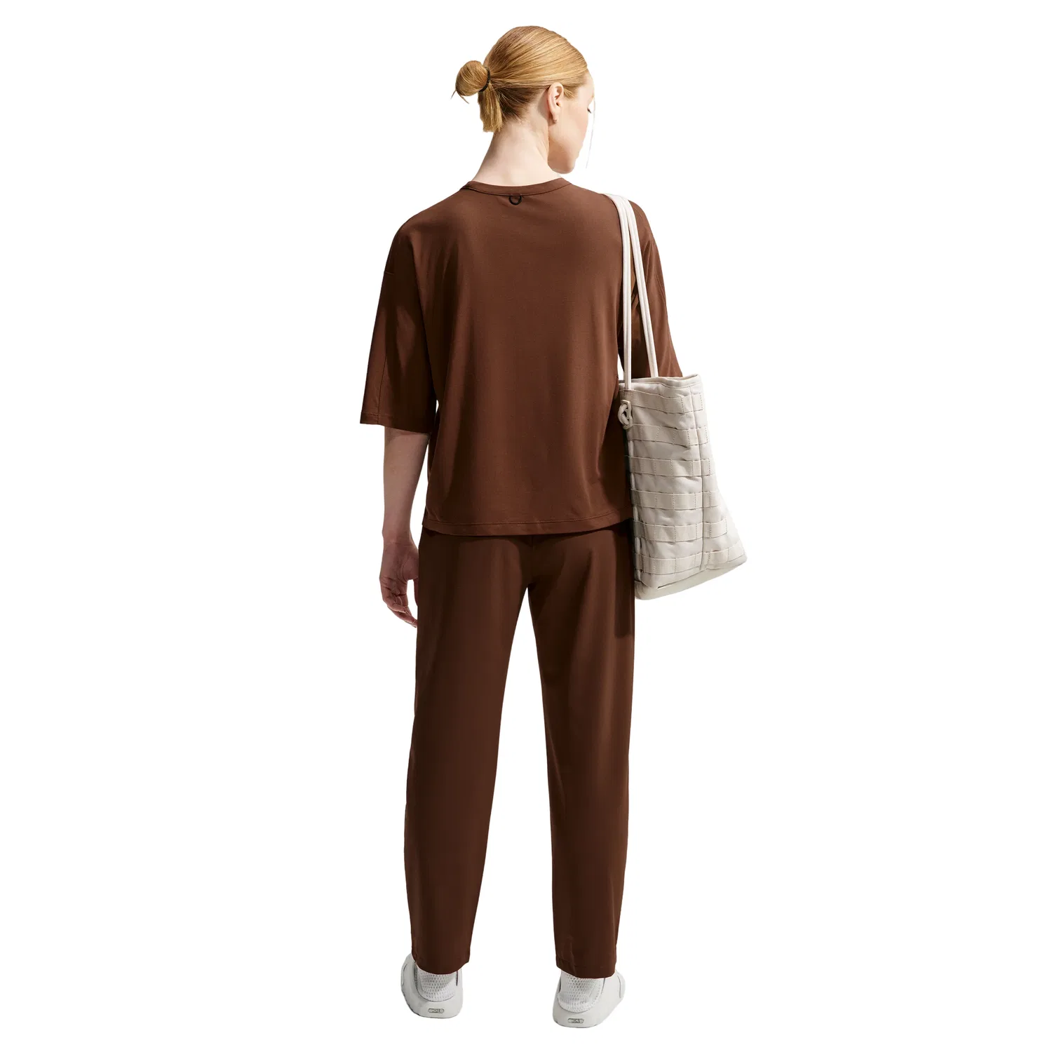 Женские брюки 24.7 PerfectStretch Dri-FIT UV Protection High-Rise Tapered Pants 'Cacao Wow Mosswood Brown' Nike, Cacao Wow/Mosswood Brown — фото 4
