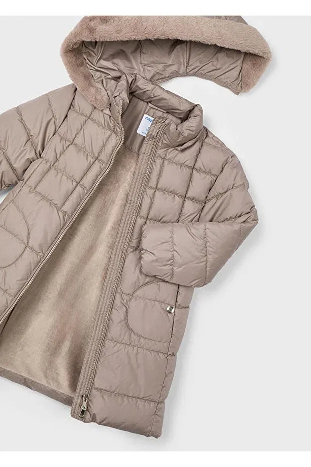 Детское зимнее пальто для девочек с капюшоном Mayoral, Beige — фото 2