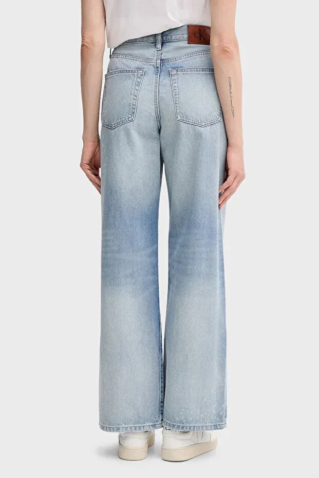 Женские джинсы с широкой штаниной Calvin Klein, Light Blue — фото 3