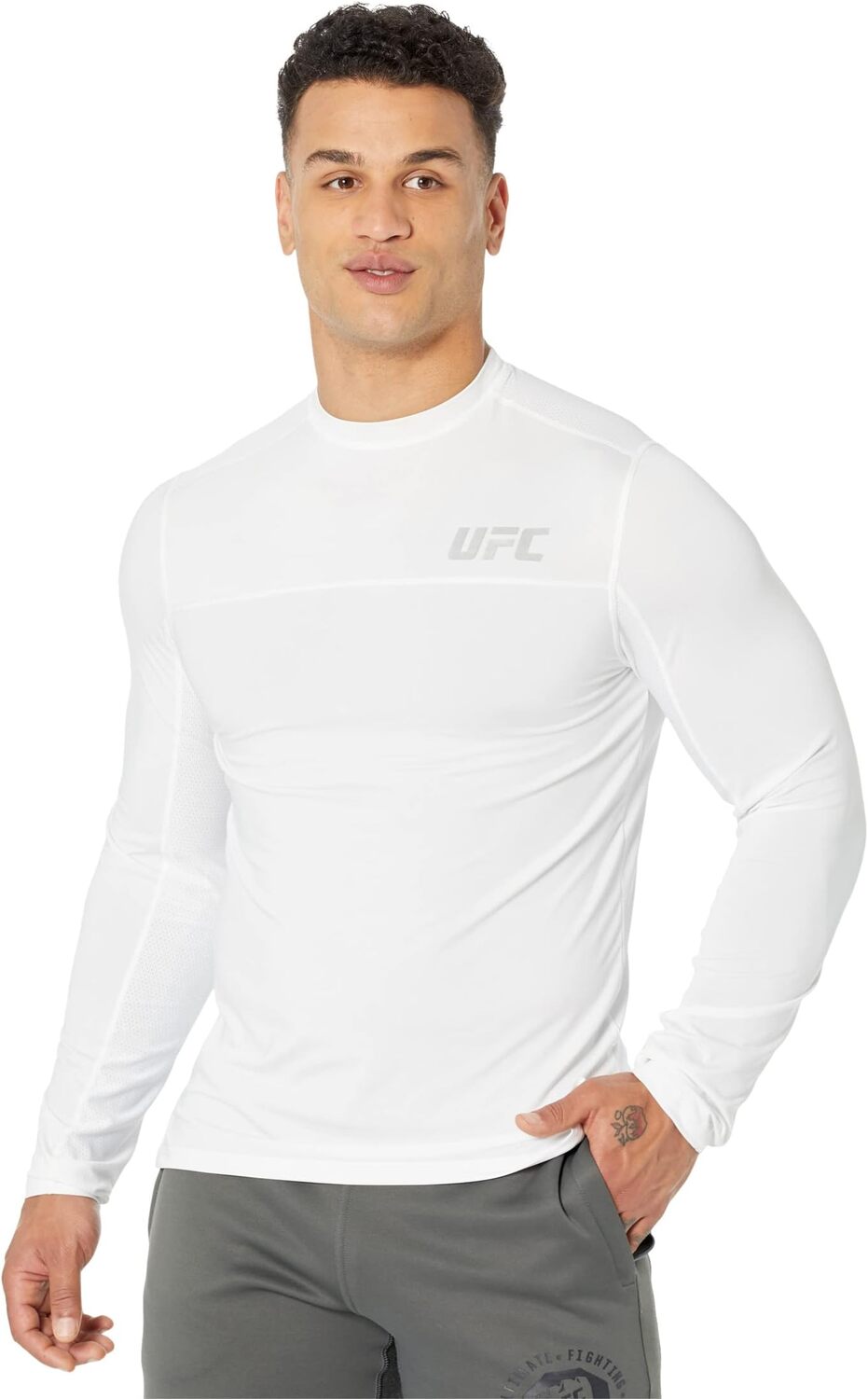 

Футболка с круглым вырезом и длинными рукавами UFC, белый
