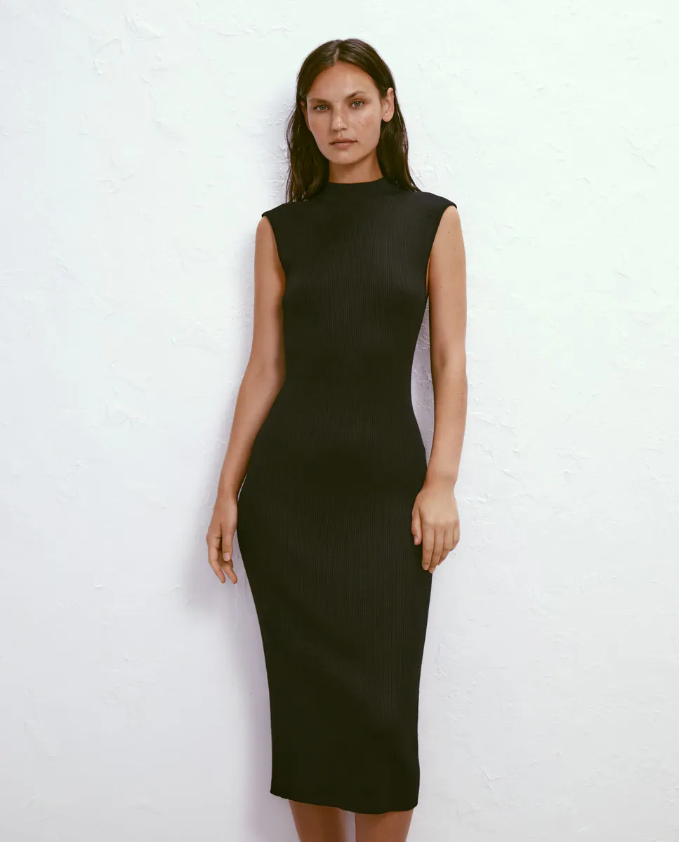 

Трикотажное платье миди в рубчик Easy Wear, черный