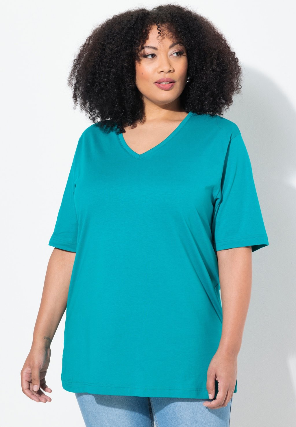 

Базовая футболка PLUS SIZE V NECK TEE Ulla Popken, цвет Petrol