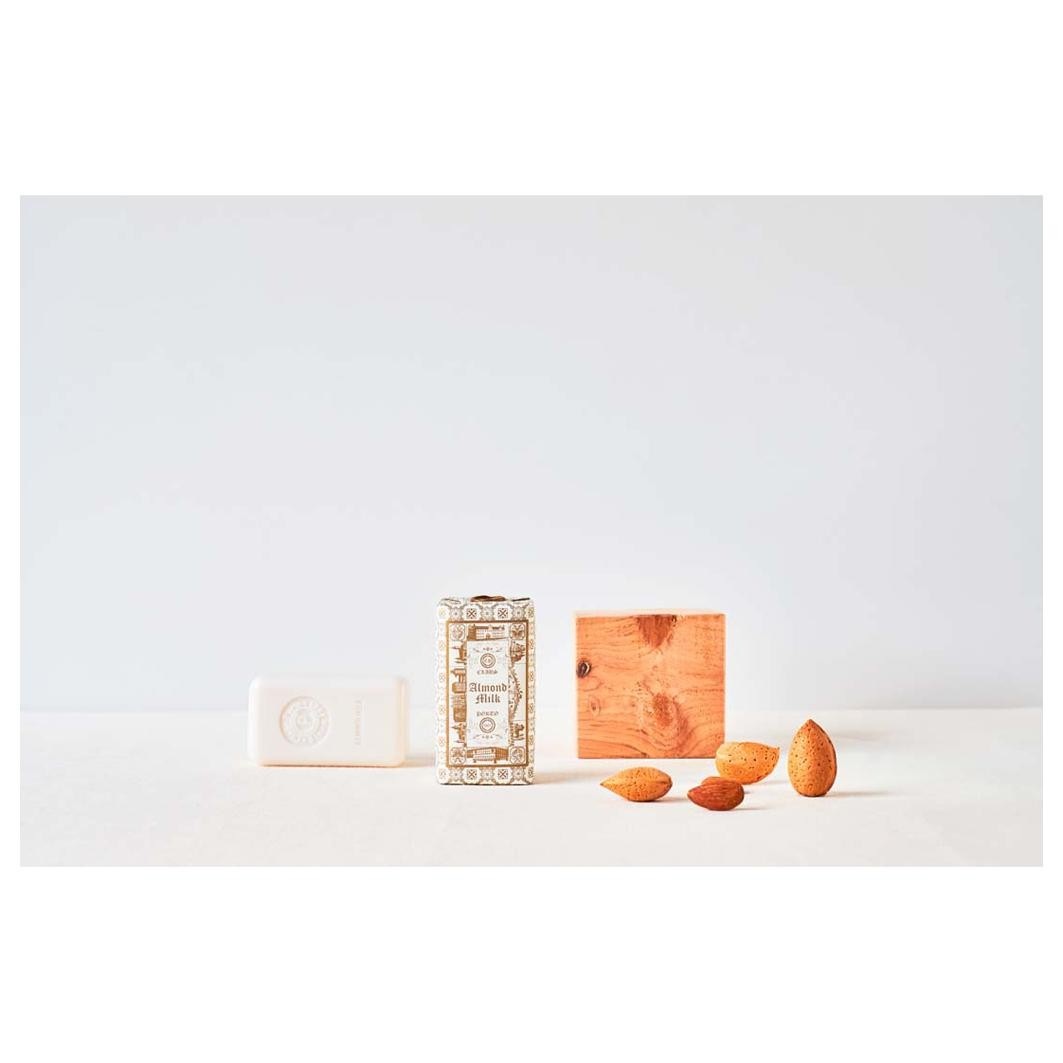 Мыло для тела double almond milk wax sealed soap Claus Porto, вес 150 гр. — фото 4