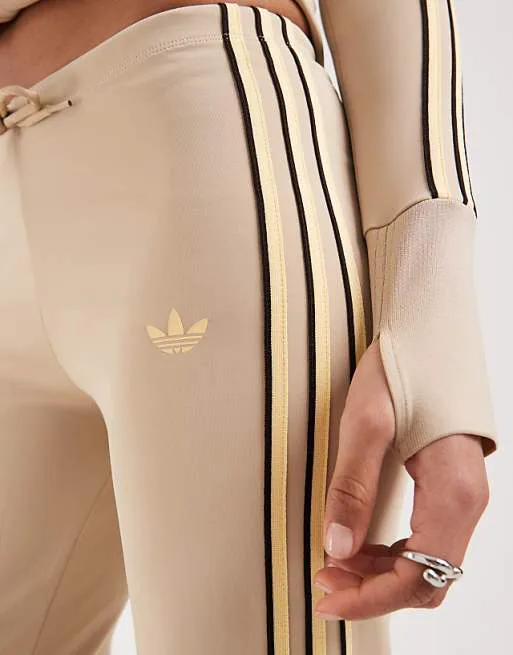 Джинсы прямого кроя adidas Originals цвета хаки и желтого цвета — фото 2