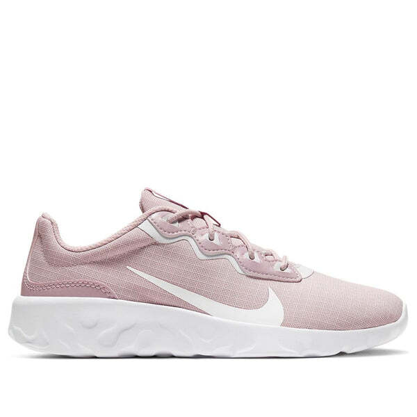Кроссовки исследуют страду Nike, белый