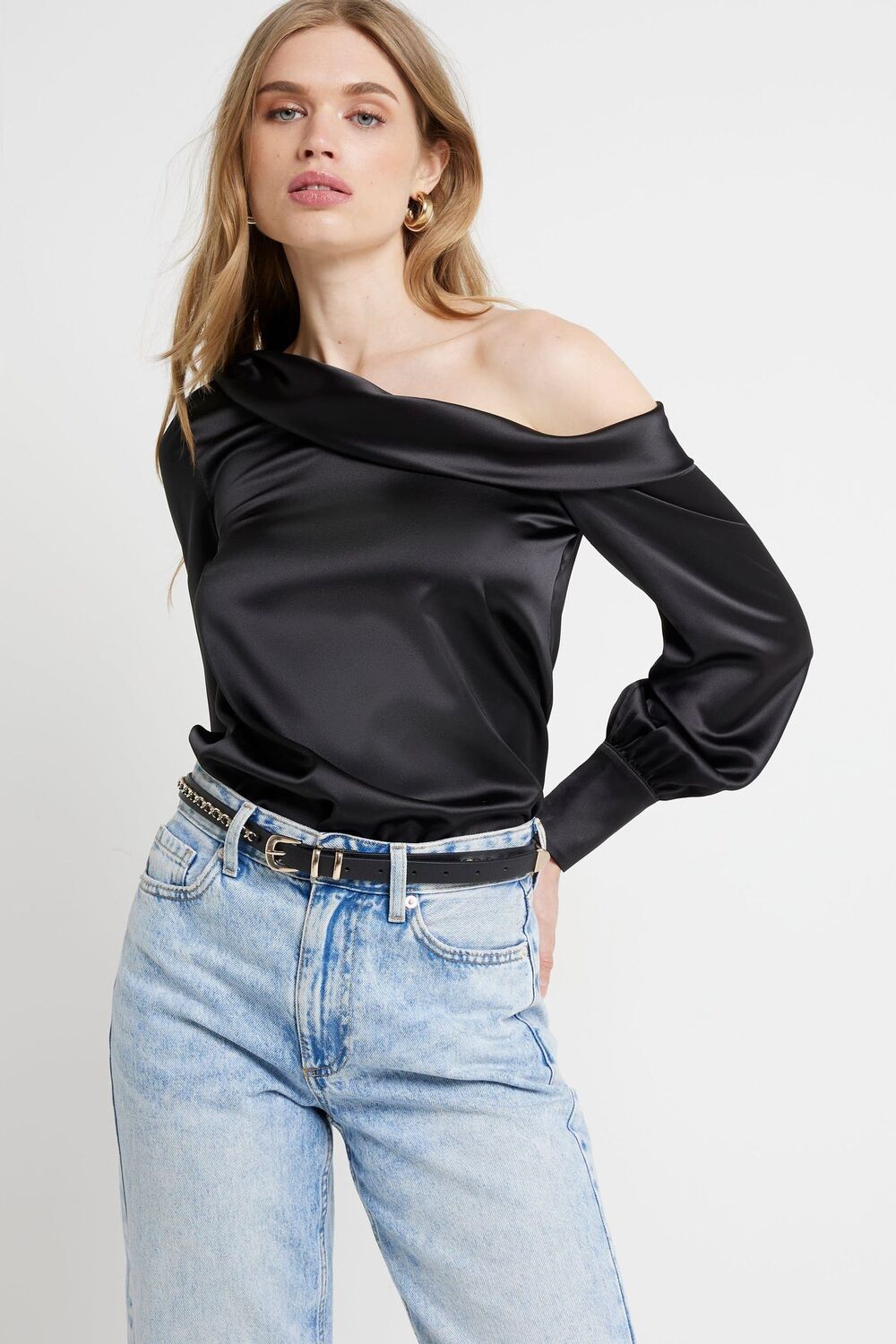 

Топ с длинными рукавами и открытыми плечами River Island, черный