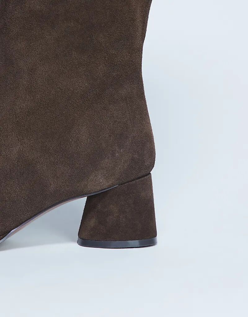Ботильоны Topshop Thea из натуральной замши на каблуке до колена в шоколадном цвете — фото 2