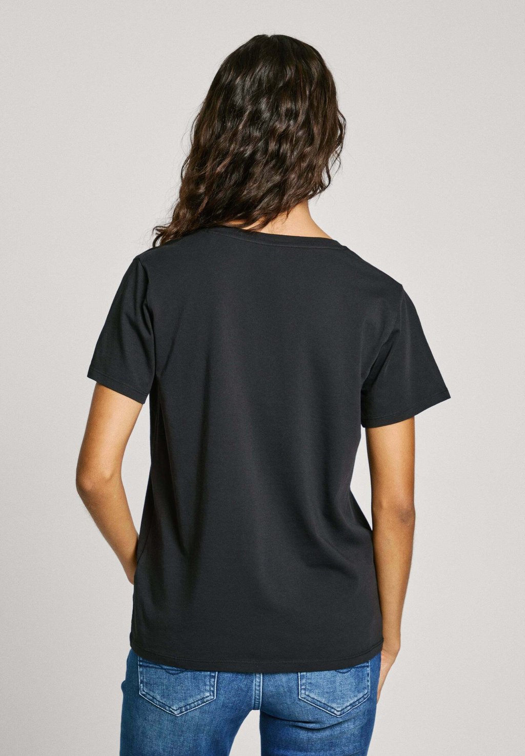 

Базовая футболка LOLLY V NECK Pepe Jeans, черный