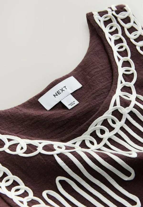 Платье мини хлопковое Regular fit - embroidered tapework mini dress, Next, chocolate brown, коричневый/шоколадный — фото 2
