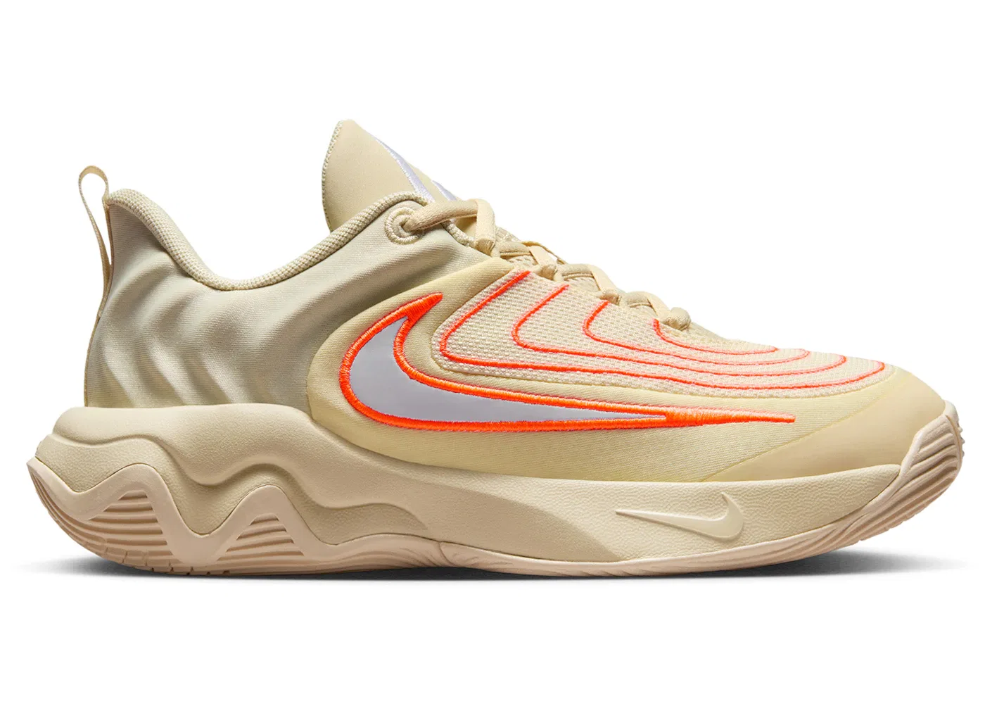 Детские кроссовки для мальчиков Nike Giannis Immortality 4 Nike, Light Khaki Alabaster Total Orange White