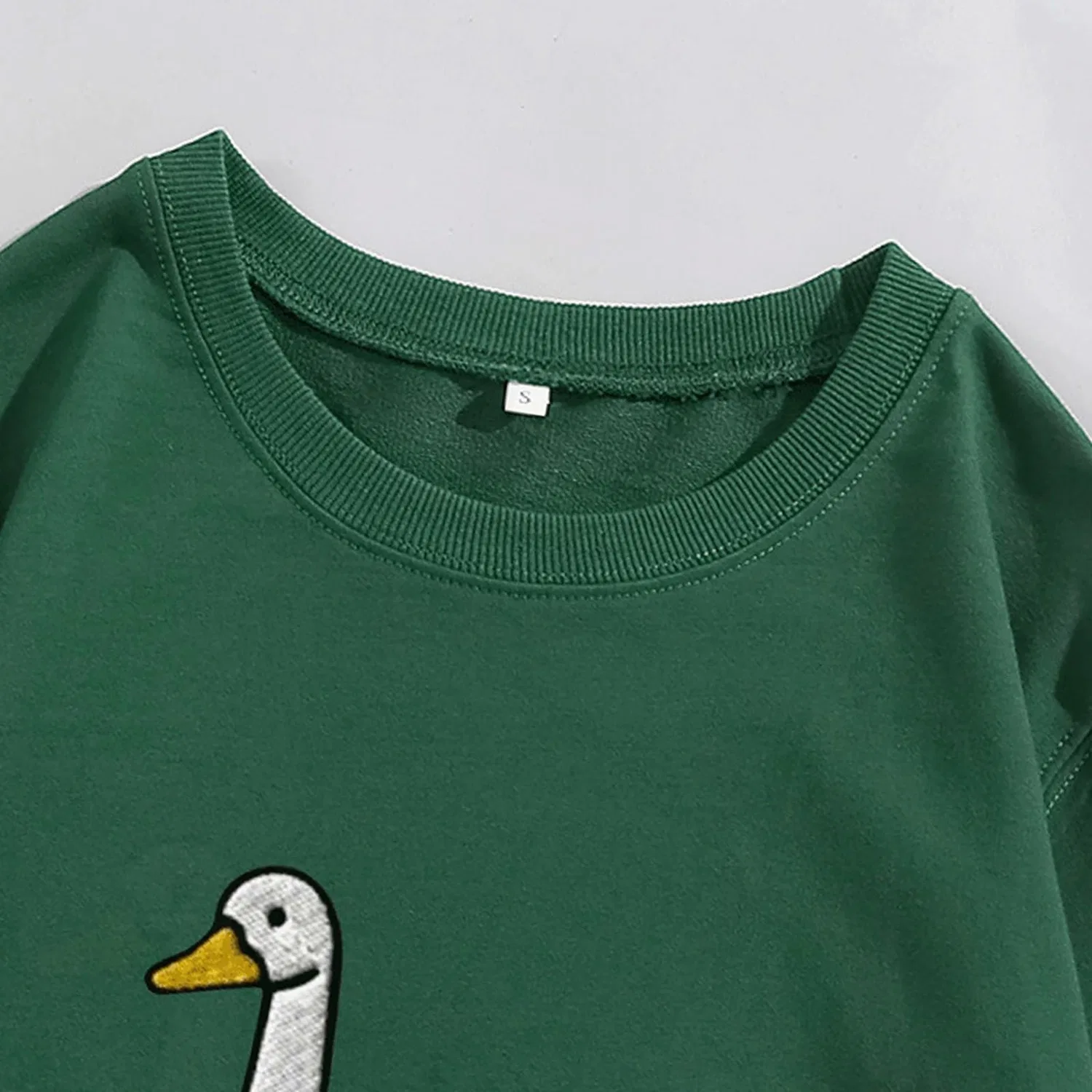 Женский свитер с принтом гусей Goose Print Sweater, Green — фото 2