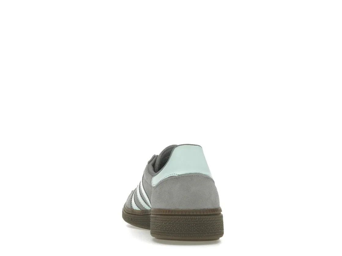 Детские кроссовки с замшевым верхом Adidas Handball Spezial, Grey Three/Clear Mint/Gum — фото 4