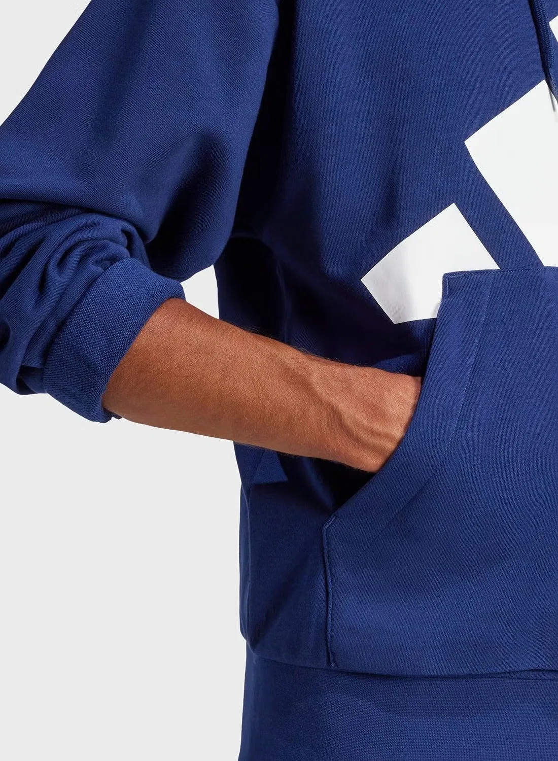 Худи с большим логотипом на груди Essentials Adidas, темно-синий — фото 4