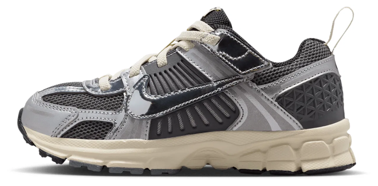Кроссовки для девочек Vomero 5 Nike, цвет Chrome/Iron Grey/Metallic Silver — фото 2