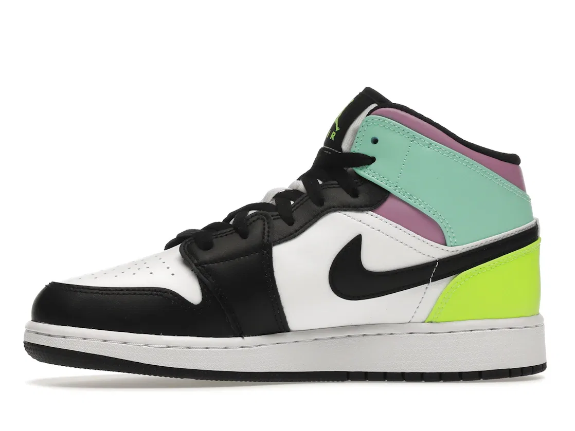 Детские кроссовки с контрастной расцветкой Jordan 1 Mid Jordan, White/Black-Volt-Green Glow — фото 3