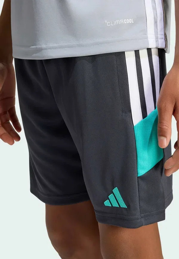 Детские спортивные шорты Tiro 26 Essentials унисекс Adidas Performance, белый/серый/мятный — фото 4