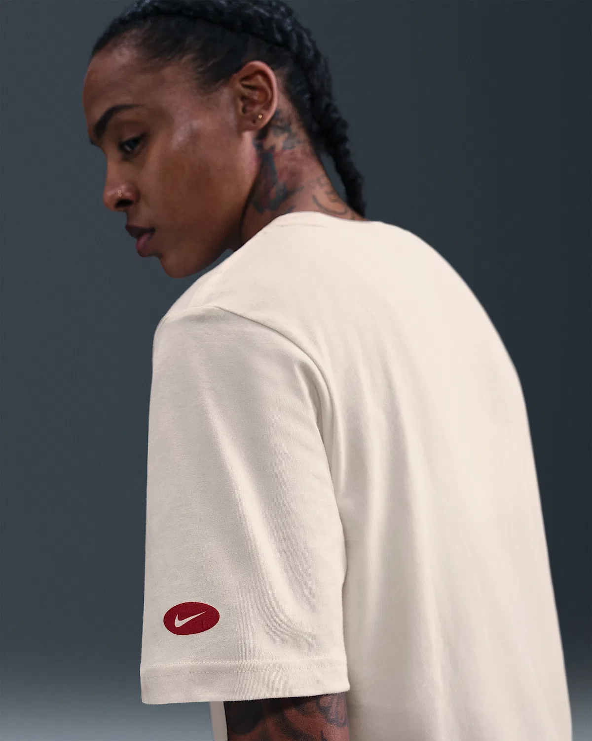 Женская свободная футболка Nike Sportswear Essentials, Phantom — фото 2