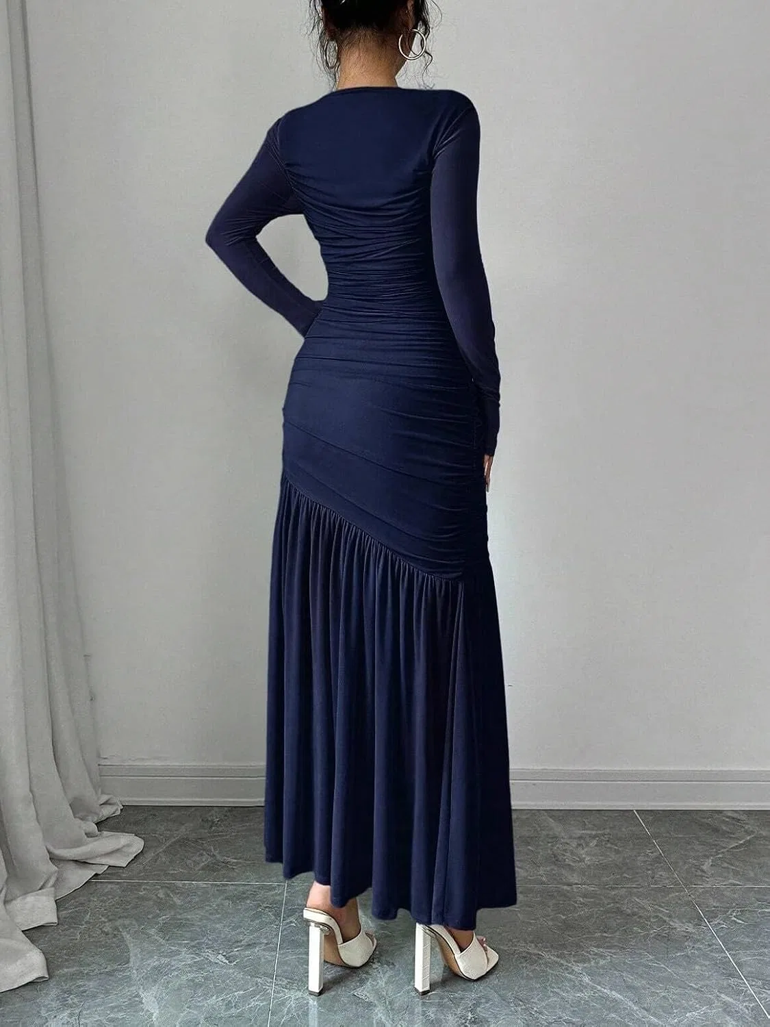 Женское облегающее платье с сеткой и воланами Navy Blue — фото 2