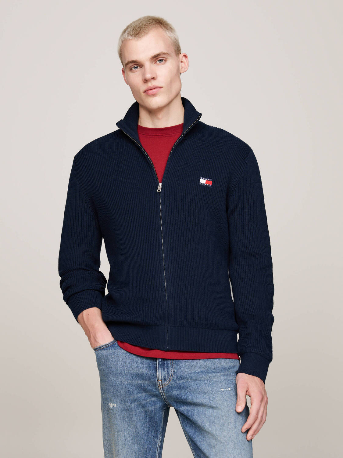 

Свитер Tommy Jeans Slim Fit, темно-синий