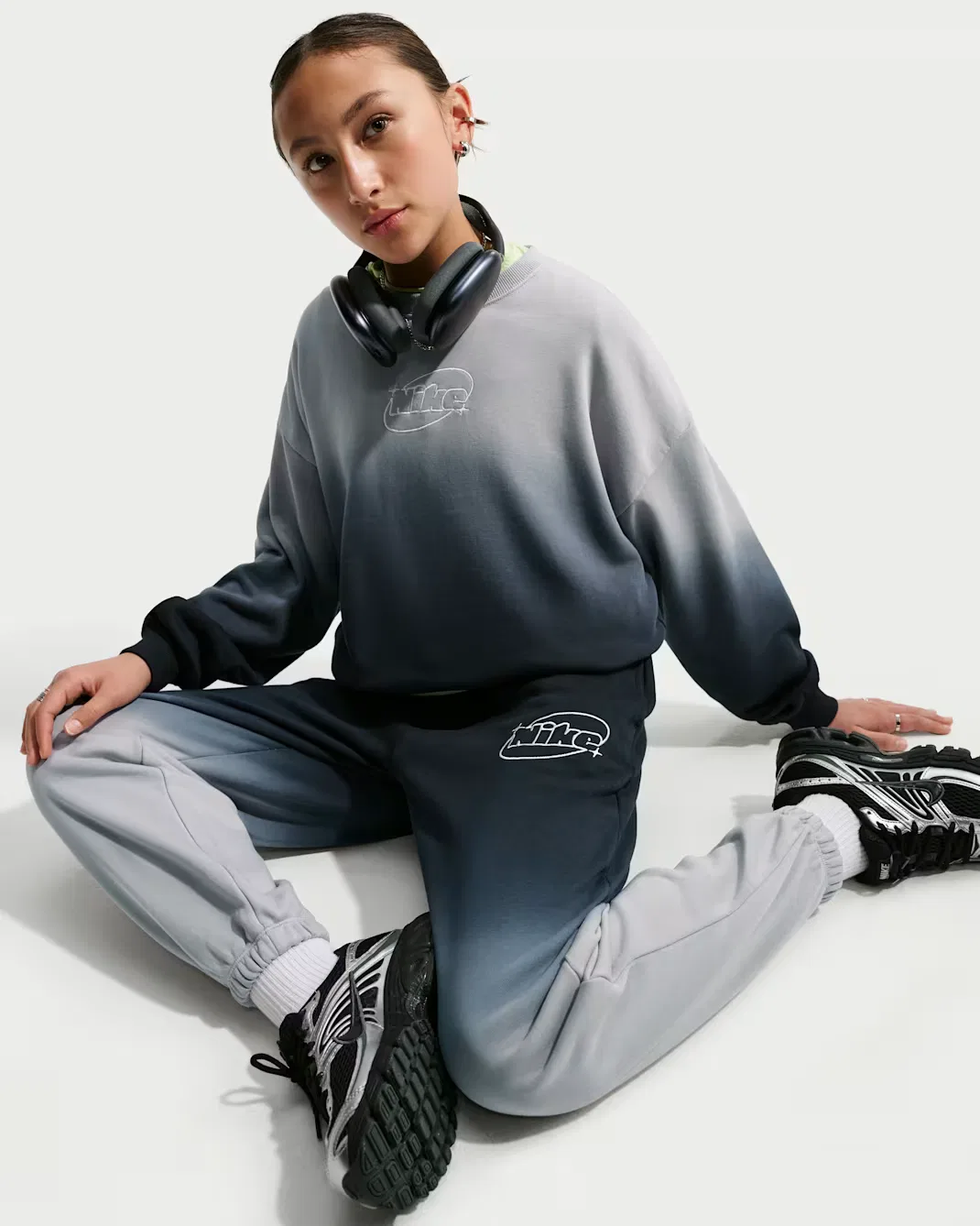 Свободные брюки для девочек (подростков) Nike Sportswear Studio Fleece, Light Smoke Grey/Black — фото 4