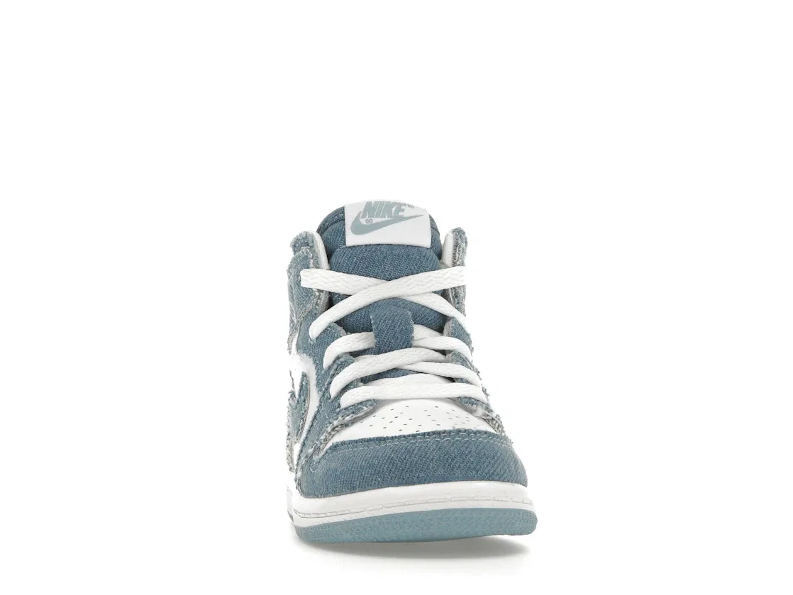 Детские кроссовки деним Jordan 1 Retro High OG Jordan, White/Worn Blue/Metallic Gold — фото 2