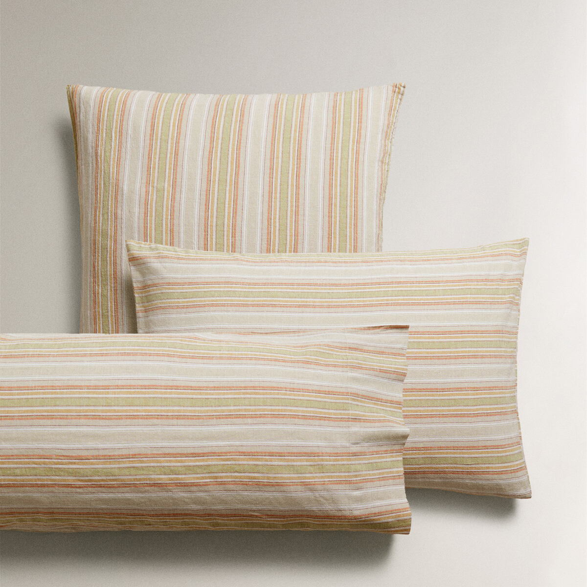 

Наволочка Zara Home With Multicoloured Stripes