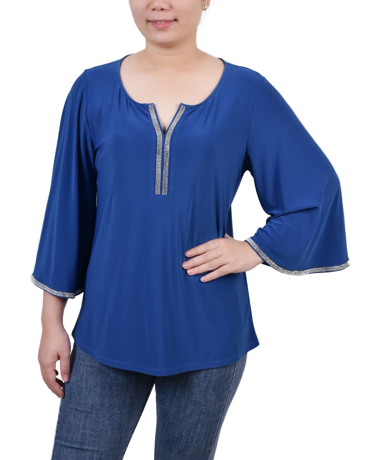 

Миниатюрный топ с рукавами колокольчик 3/4 и камнями NY Collection, мульти