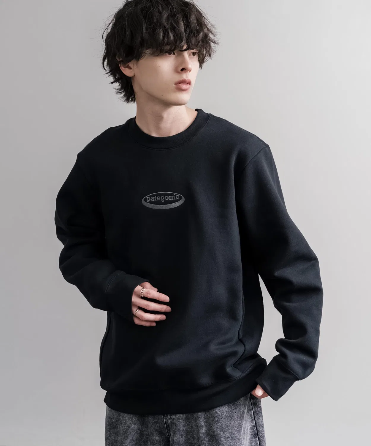 Мужское/Женское худи с длинным рукавомPatagonia M S 95 OVAL LOGO UPRISAL CREW SWEATSHIRT, Grey — фото 2