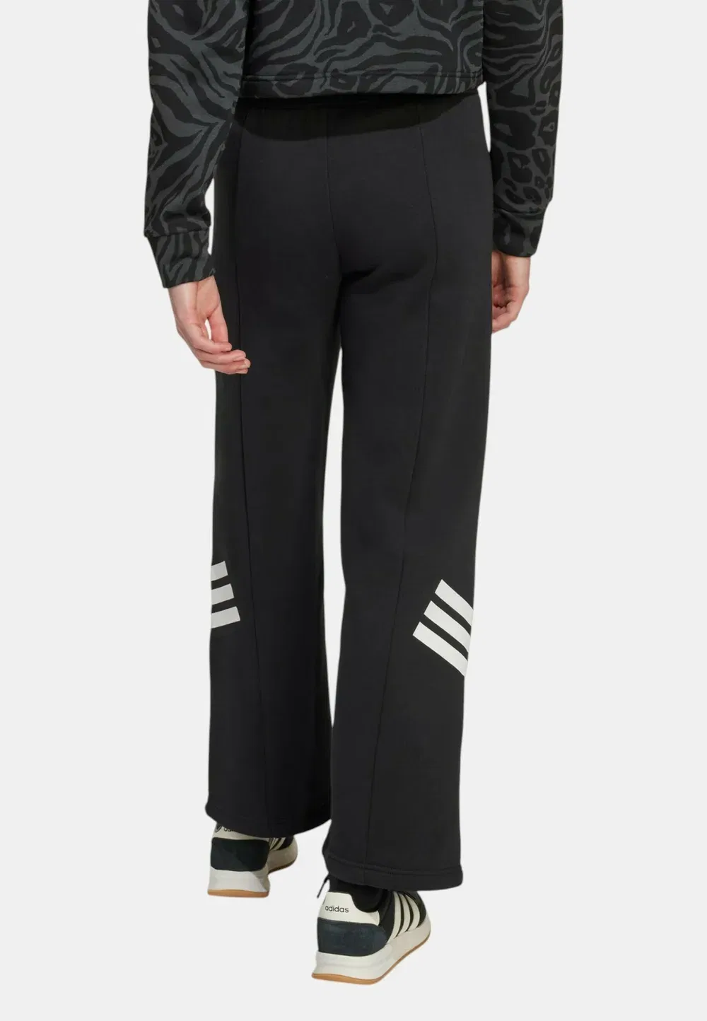 Спортивные штаны Future Icons с широким распашным подолом Adidas Sportswear, Black — фото 2