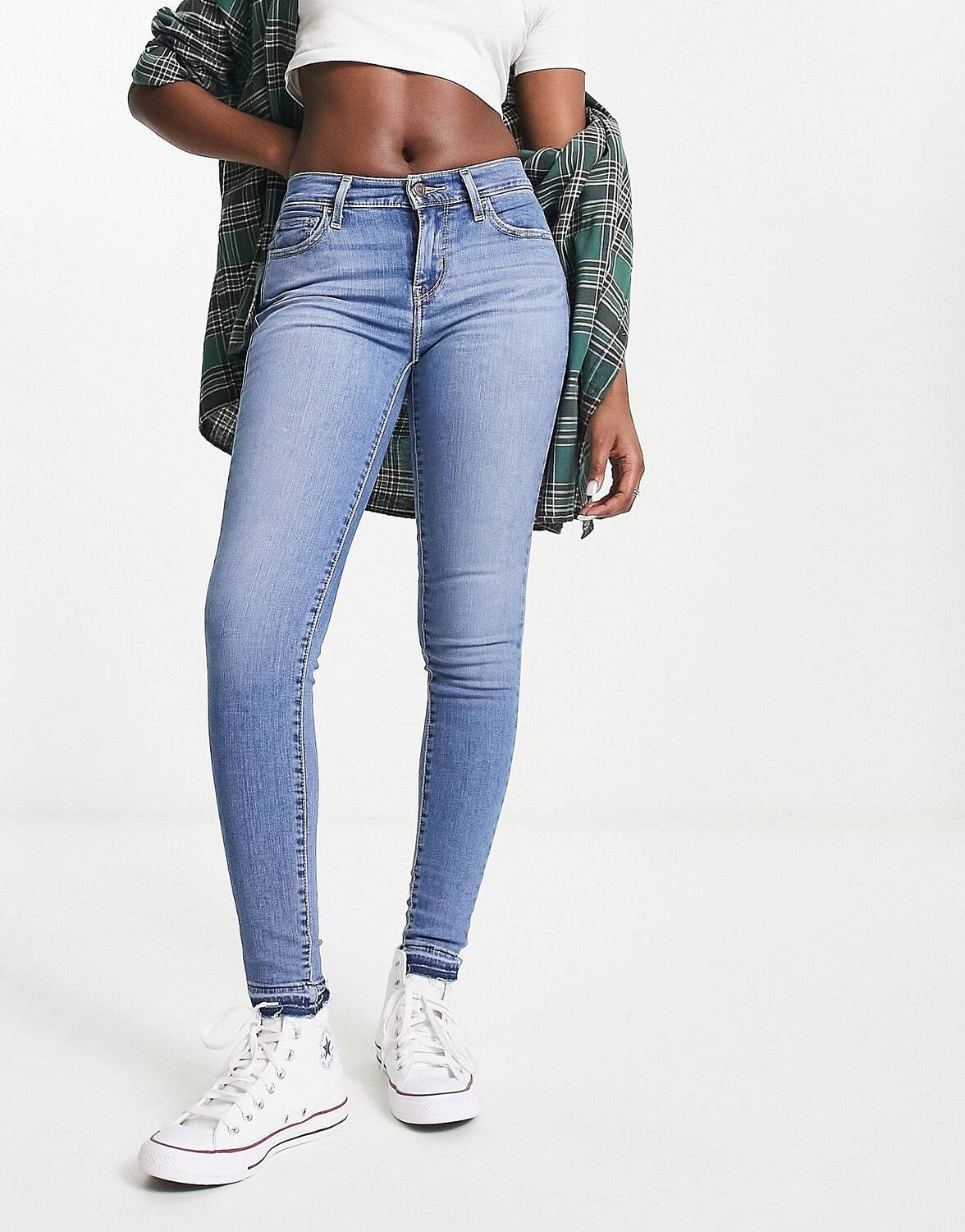 

Светлые джинсы суперскинни Levi's 710