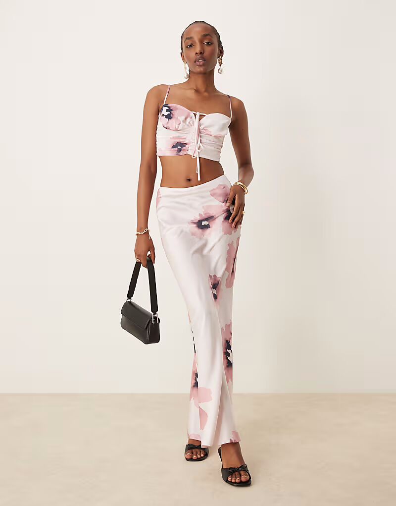 

Длинная юбка ASOS DESIGN из атласа с косой окантовкой и акварельным цветочным принтом