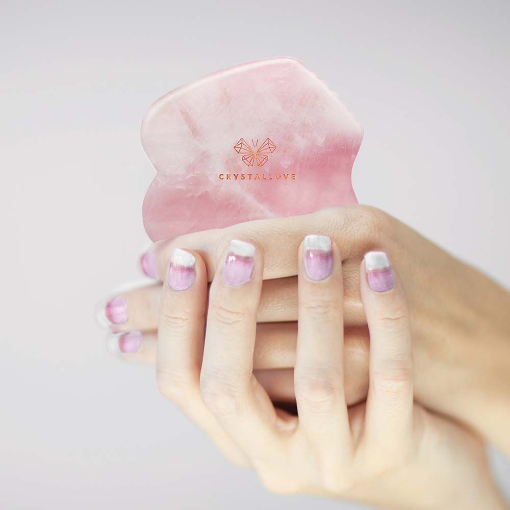 Crystallove Contour Gua Sha Массажная пластина для лица гуаша из розового кварца, 1 шт. — фото 3
