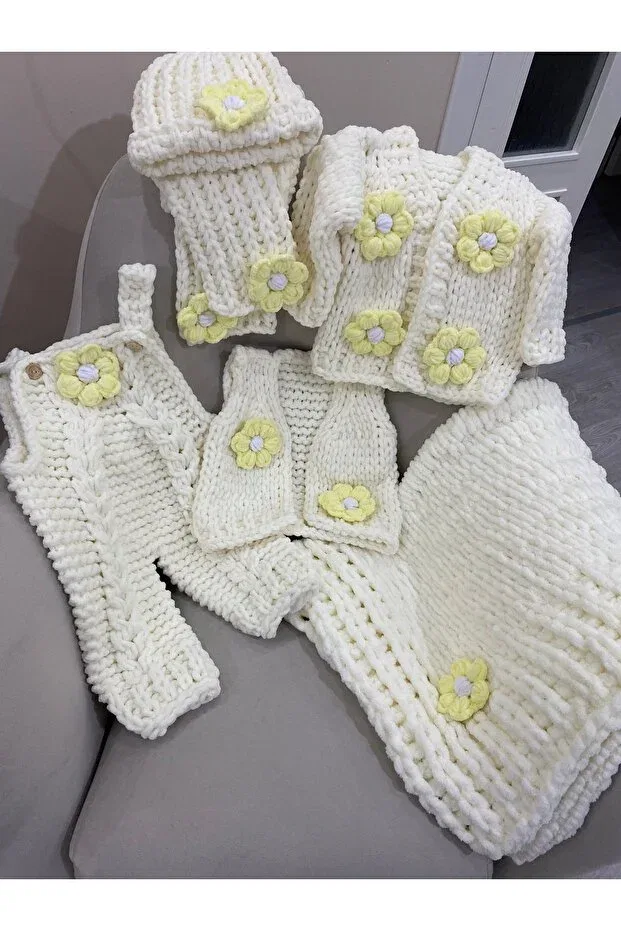 Детский комплект с цветочным принтом Puffy daisy set Örgü Yumağim, Nude Color