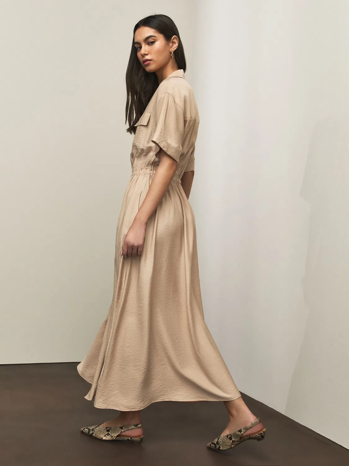 Платье миди повседневное Stone Short Sleeve Utility Midi Dress Next, каменный
