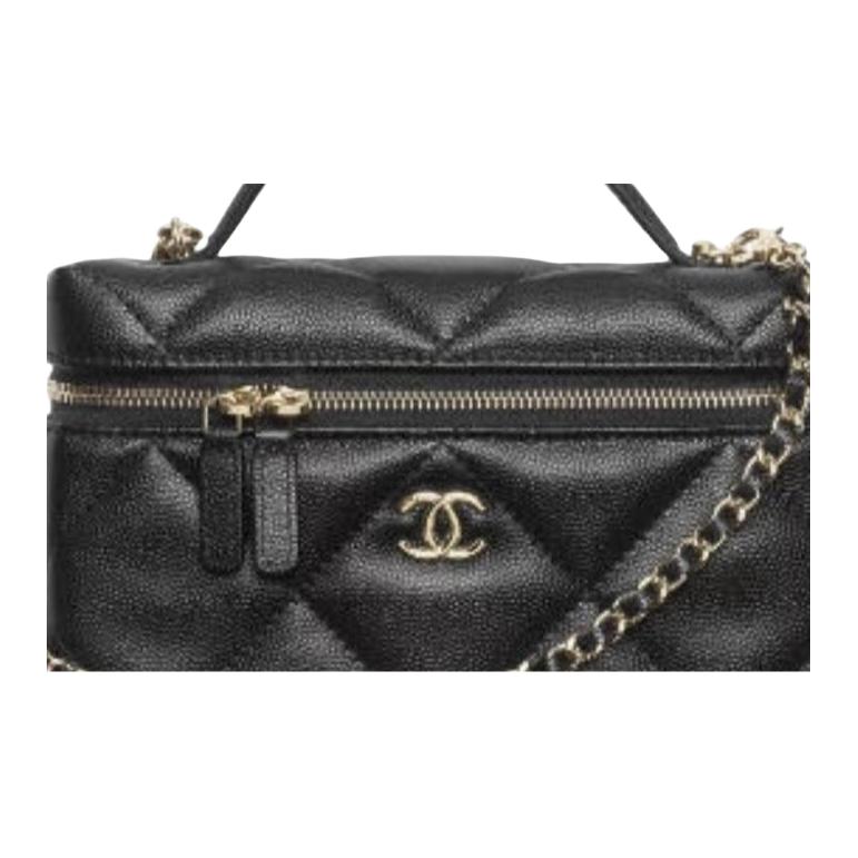 CHANEL Кожаная женская сумка черного цвета — фото 2