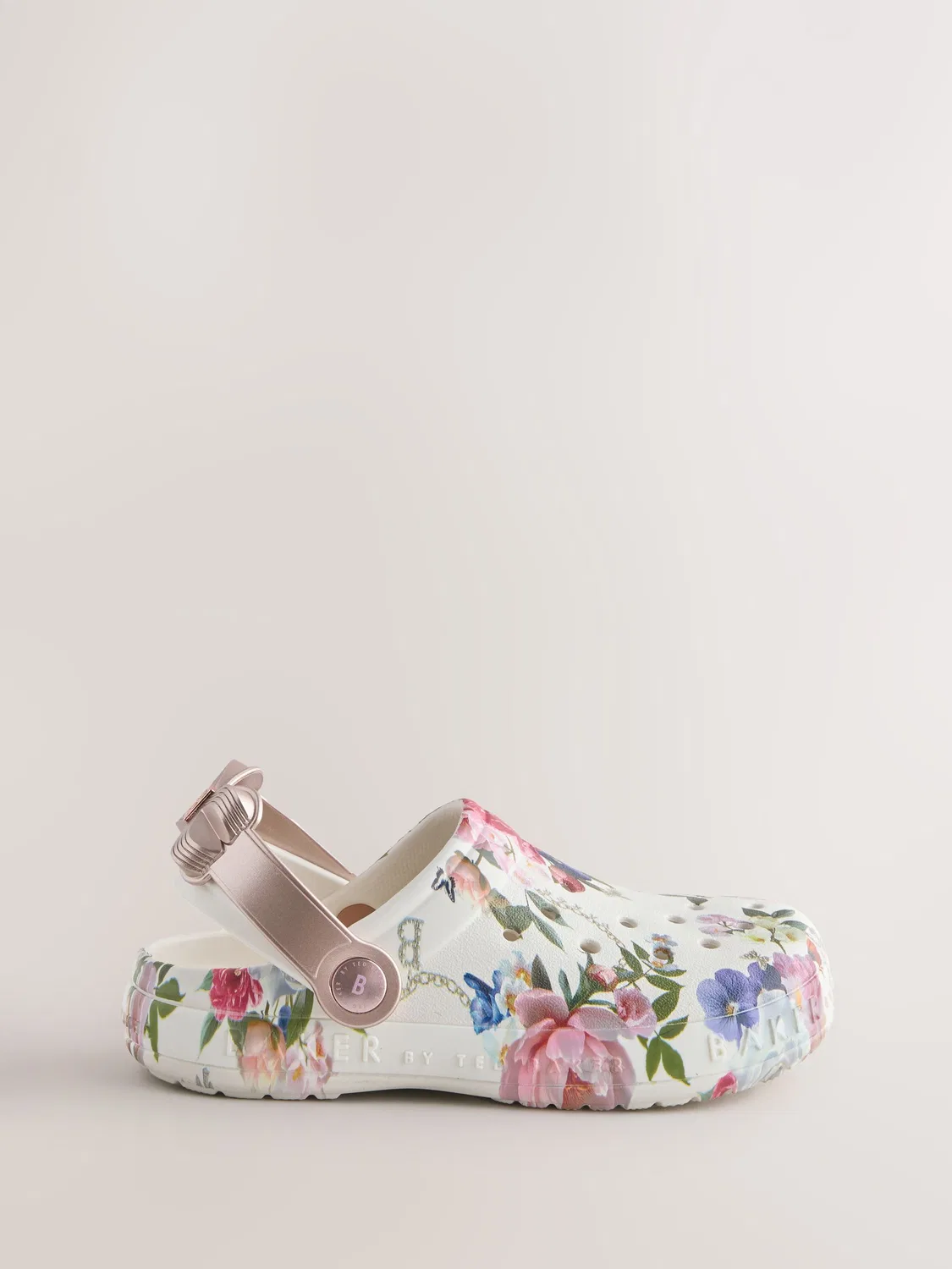 Сандалии-клоги с цветочным принтом Bow Clog Baker by Ted Baker, белые — фото 2