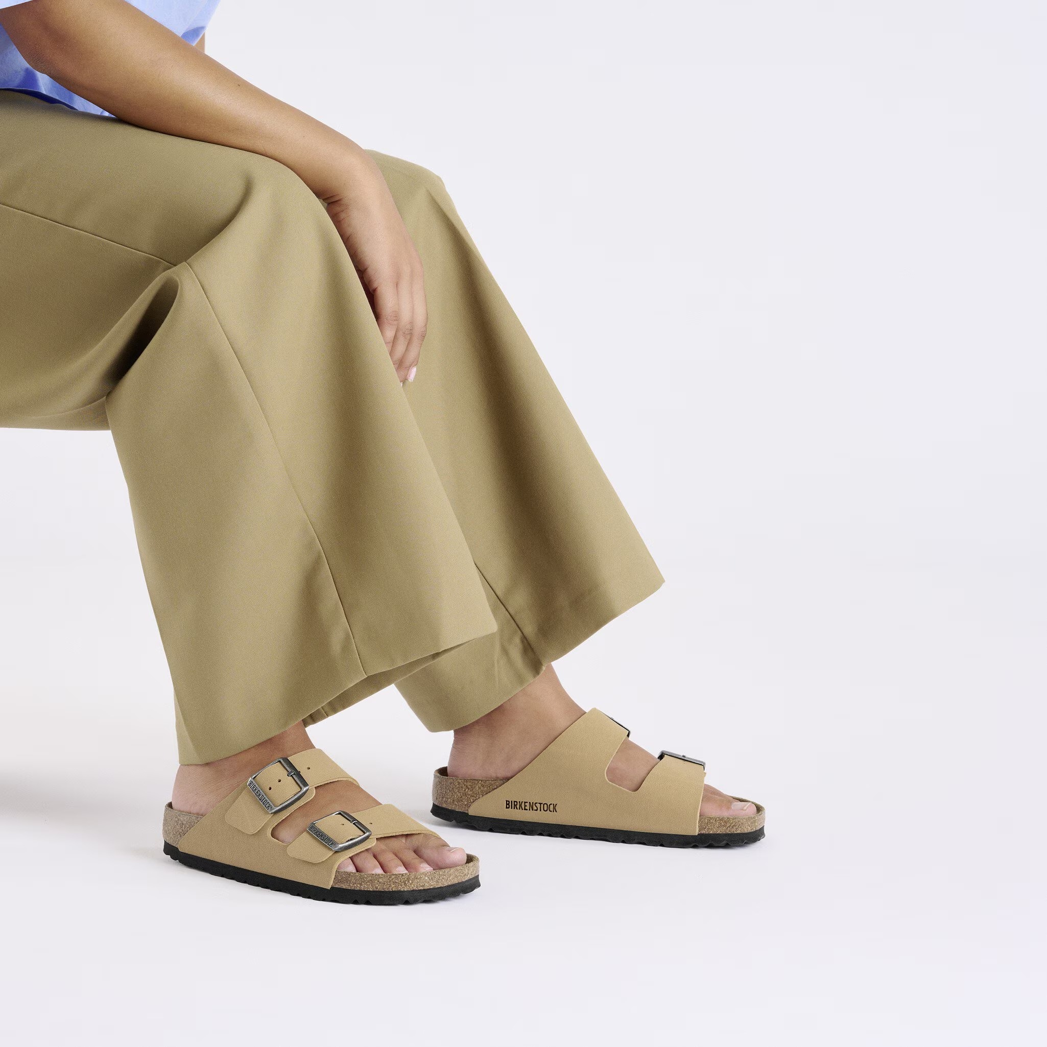 Сандалии Birkenstock Arizona Birko-Flor Nubuk, бежевый — фото 3