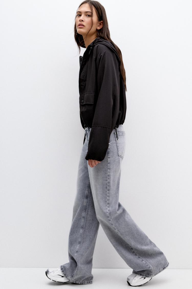 

Короткая легкая куртка с капюшоном Pull And Bear, черный