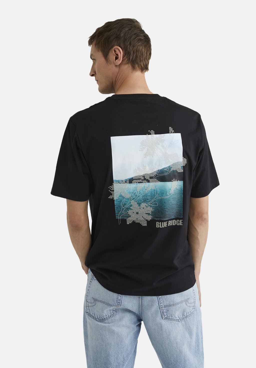 

Футболка с принтом WE Fashion, черный