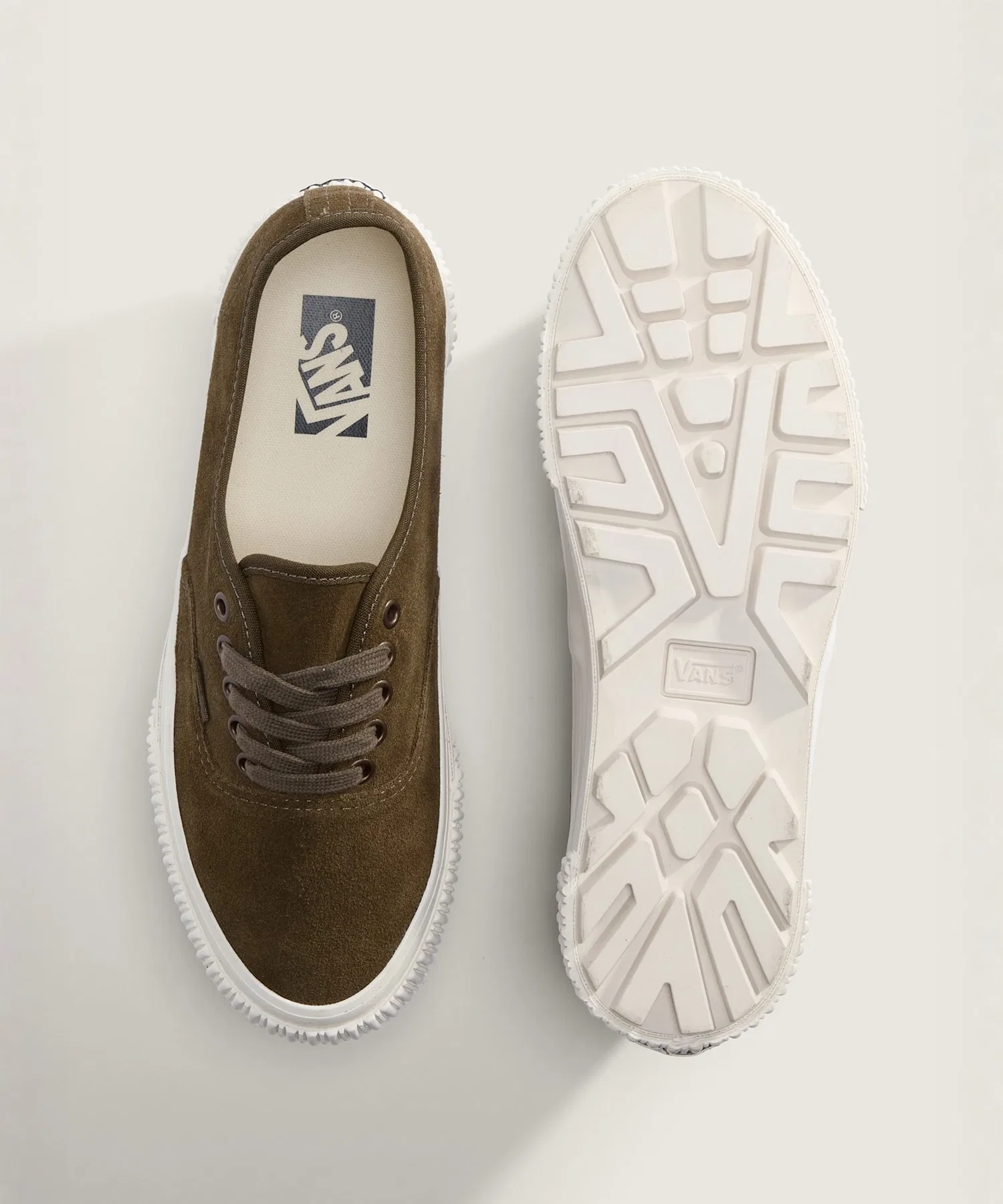 Мужские/Женские кроссовки VANS Authentic 44 V-Lug — фото 3