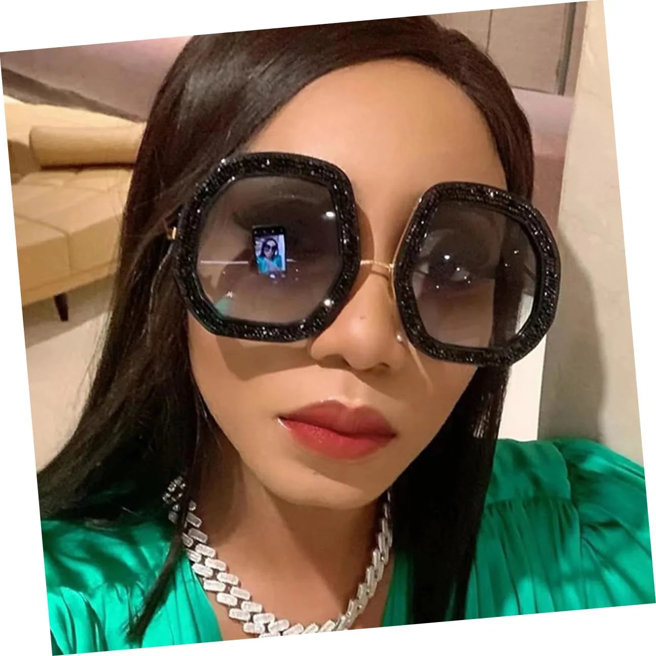 

Солнцезащитные очки Yardwe Oversized для женщин, черная оправа с блестками и стразами, ретро-стиль, декоративные солнцезащитные очки для летнего образа, Grey