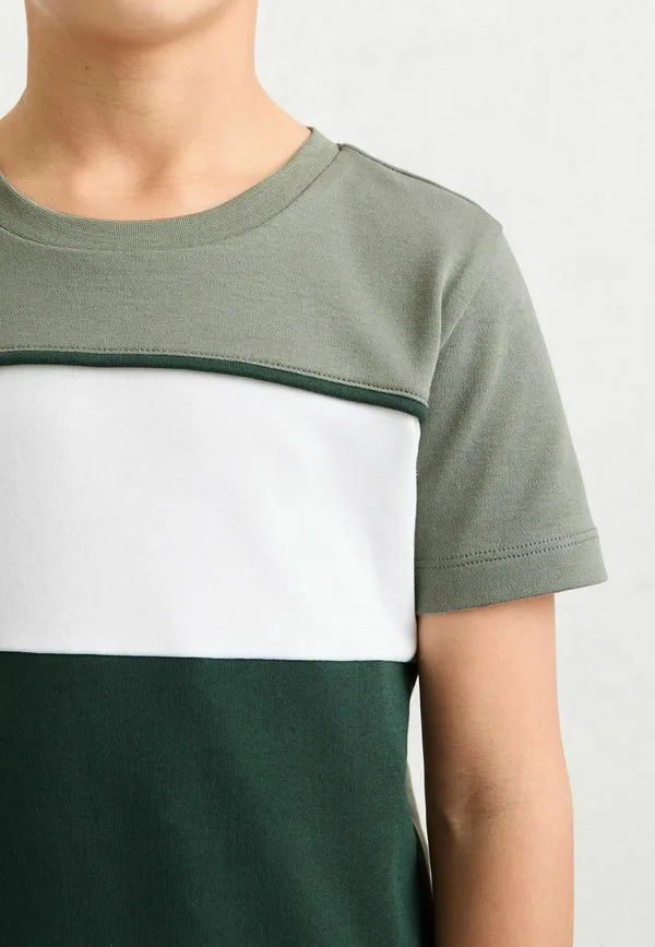 Футболка cole с цветовым блоком Reiss, Dark Green Sage Off White — фото 2